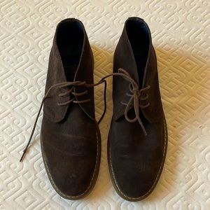 Men’s 10.5 chukka boots, gently worn, brown suede